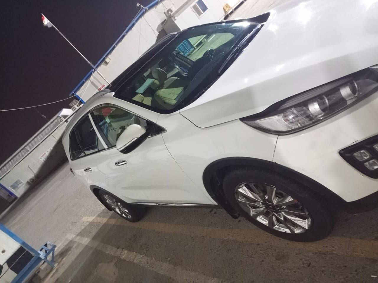 سورنتو ٢٠١٧ خليجي
ماسيارة نظيفه ماشيه قليل ومابيهه اي حادث. مواصفات فول تقريبا عدا تبريد كشنات.. ٦ سلندر كفاله من الصبغ والتبديل والمكينه.. رقم الهاتف ***********
