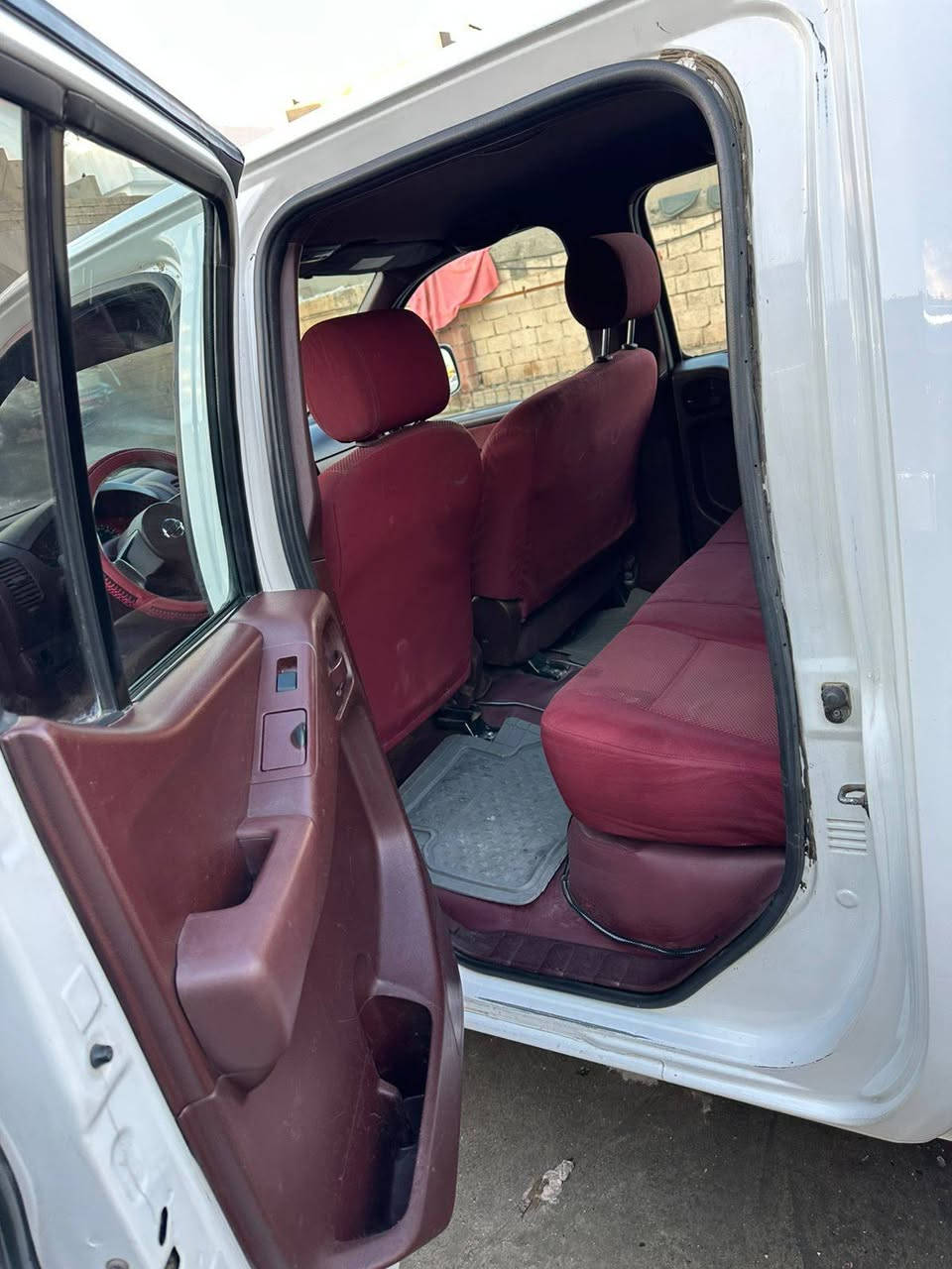 نيفاره ٢٠١٢ كاز رقم سليمانيه جديد مكفوله من الصبغ
الاتصال على الرقم

 ***********

مكان كركوك

سعر ١١٠
