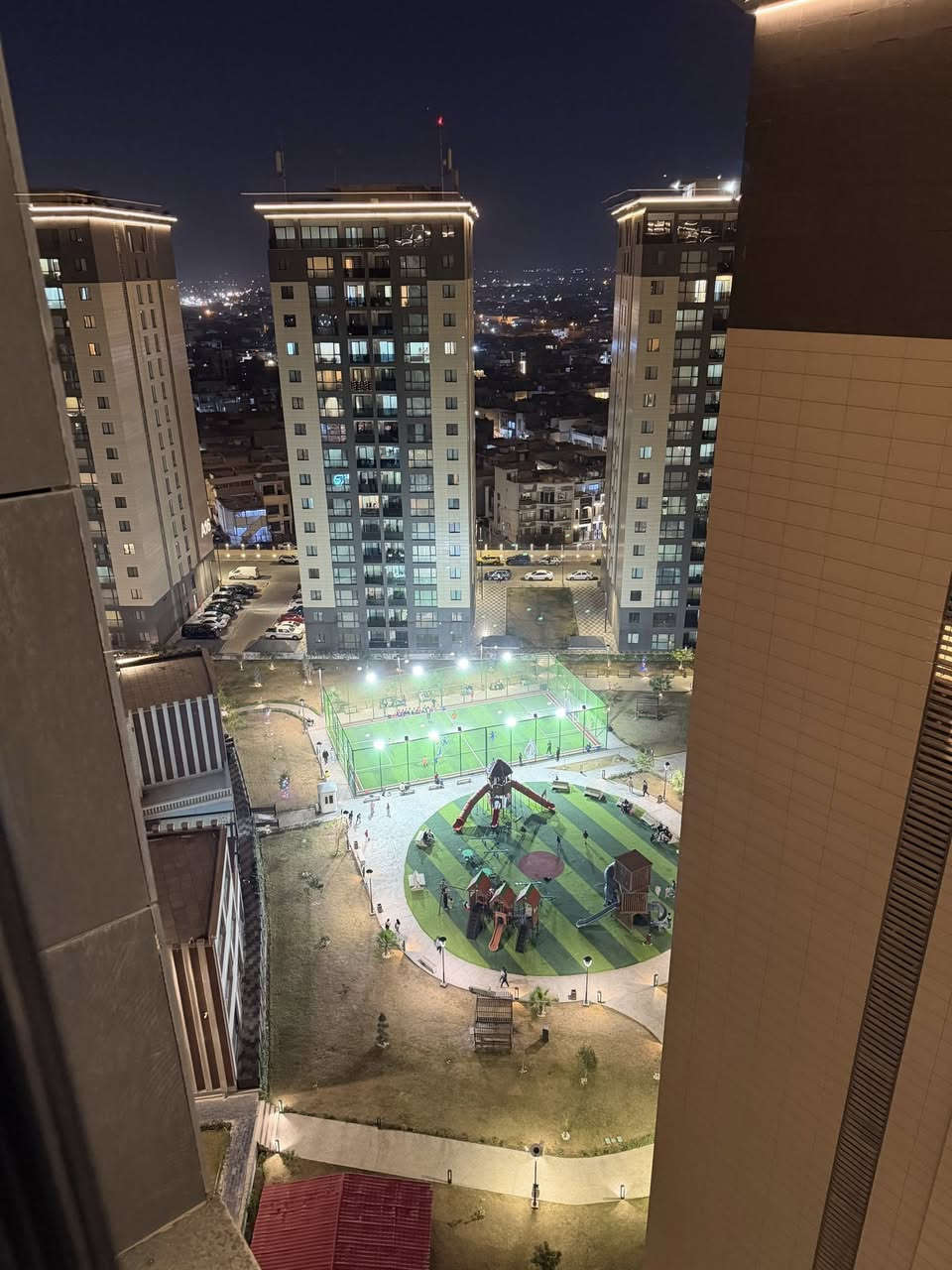 #شقة للبيع مساحة 140 متر غرفتين نوم اطلاله مميزه في مجمع النسيم للأستفسار الاتصال على الرقم ***********
