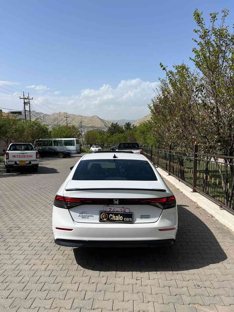 هوندا أكورد موديل ٢٠٢٣
مواصفات سپورت 
مكينه 2.0 هايبرد
سلايت بصمة
رادار
ماشي 22 الف فقد 
ضرر بنيد صبغ مع نص باب سايق 

📲***********
