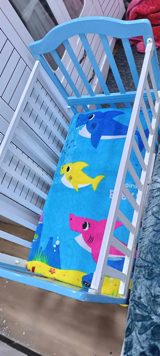 جربايه اطفال لل٥ سنوات ب٧٥ الف هيه ودوشك تنفتح وتصير نفر هم وتتعله وتتنصه انتو تتحكمون بيهه 
جربايه بنات كلش نظيفه ب٤٥ ودوشك هديه وياهه خاص ميطلعلي الجاد يتصل الرقم ***********     المكان بغداد الأمين
