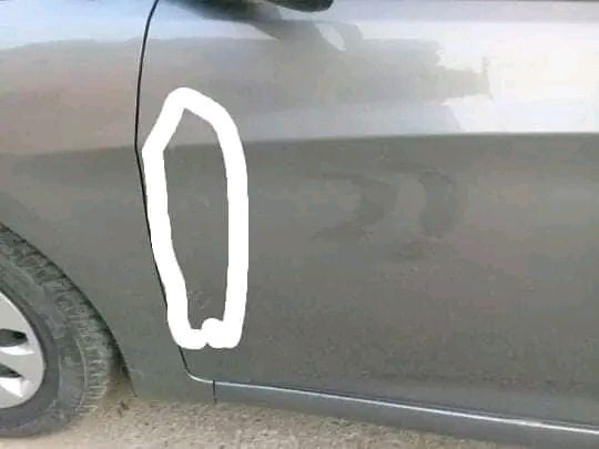 اكسنت ٢٠١٧ ضرر بيها بالباب بارد فقط موضح بالصورة ماشية ١٤٨ الف ميل رقم نينوى الماني بسمنا السعر ١١٠ للتواصل على الرقم 
***********
