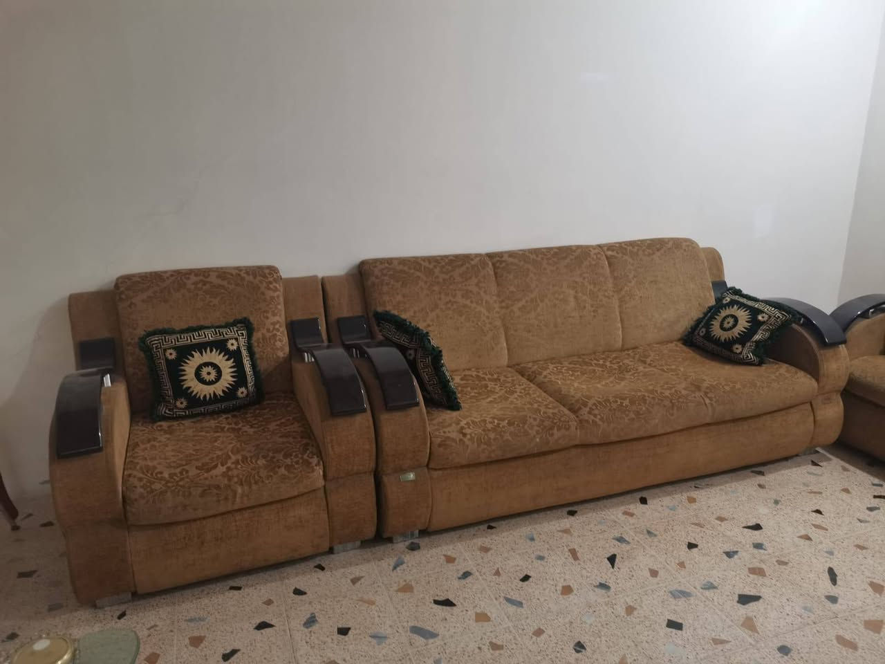 طخم تركي للبيع على وضعه بالصور
150 الف بيه مجال
بدون نقل
تواصل واتساب ***********
