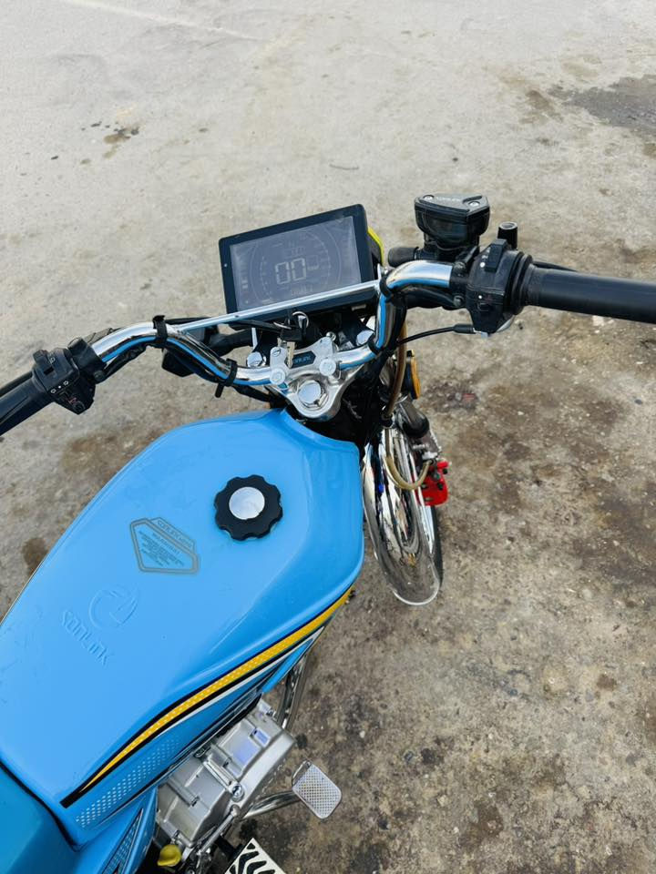 للبيع سولنك موديل 2024  بعده جديد كلشي شغال السعر 525 بي مجال العنوان تكريت القادسيه  اتصل ***********@الجميع
