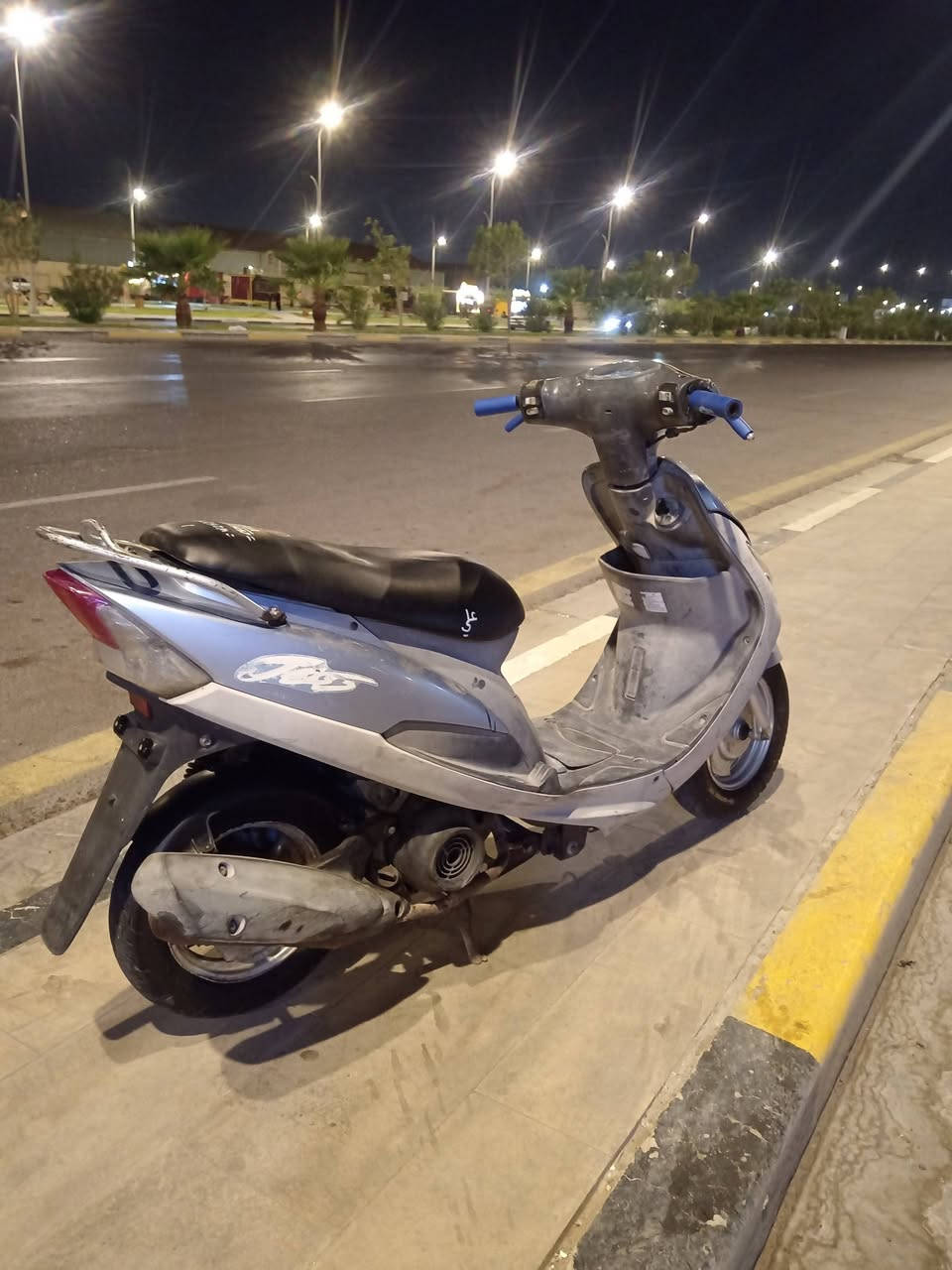 ماكس قجمه الدراجه مكينه مامفتوحه بلاد علفحص ناعمه ماتسمعلها صوت ماكايمه ولا اذب دهن كلشي مابيها كفراتها رقم واحد كلها نفس المحرك علبلاد مامغير بيها شي كهربائيات كله شغال سلف هندر السعر 700 بيها مجال للشراي عنواني البصره رقمي ***********
