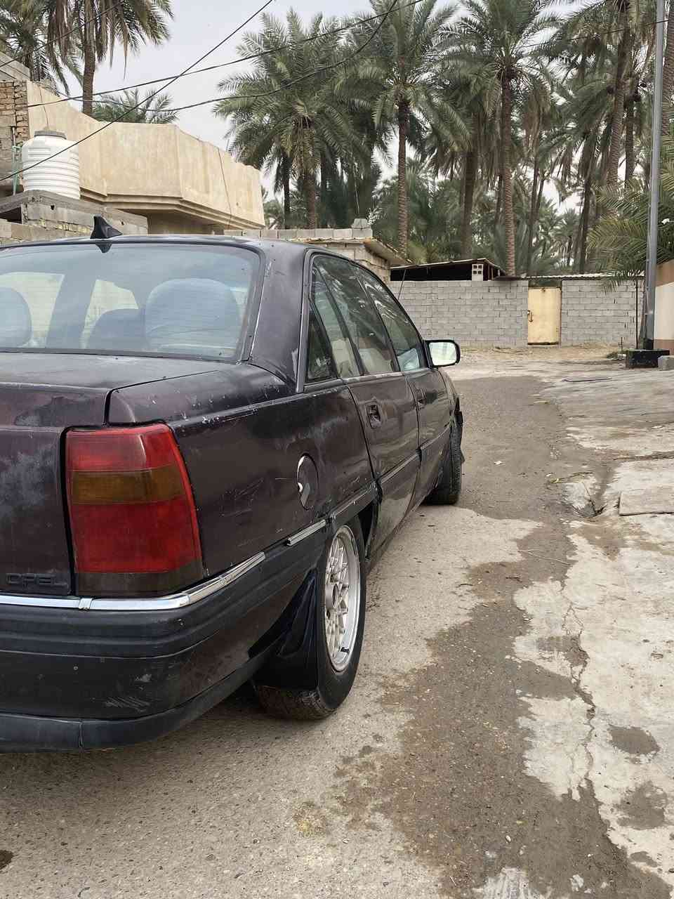 اوبل اوميكا   موديل 1990
كير او توماتيك
رقم ديالى
سنويه جديده ٢٠٢٧
سعر 20وبيها مجال 
رقم الموبايل ***********
مكاني ديالى بعقوبه
