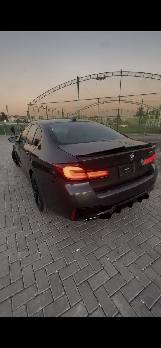 BMW 530i Mpackage
السلام عليكم bmw530i ام بكج داخل وخارج 

السياره فول مواصفات . 

🛑كراسي تدفئه تبريد

🛑نظام الايمائات 

🛑نقاط عمياء وتحديد مسار 

🛑 ابل كاربلي ونظام ملاحه متكامل 

🛑 اوامر صوتيه للتحكم مقطوره السياره 

🛑 ثيم متنوع مدفوع من الشركه للشاشه الداخليه

🛑 اربع انظمة قياده 

السياره معدله اكزوست على مود sport plus 

السياره جاهزه على اخر حبه مابيها مصرف دينار

السياره حادثها موضح بالصوره جاملغ خلفي ايمي فقط وبيها صبغ بابين وجاملغ خلفي الايمن والامامي الايمن . 

مكاني بغداد نفق الشرطه 

للتواصل 

***********
