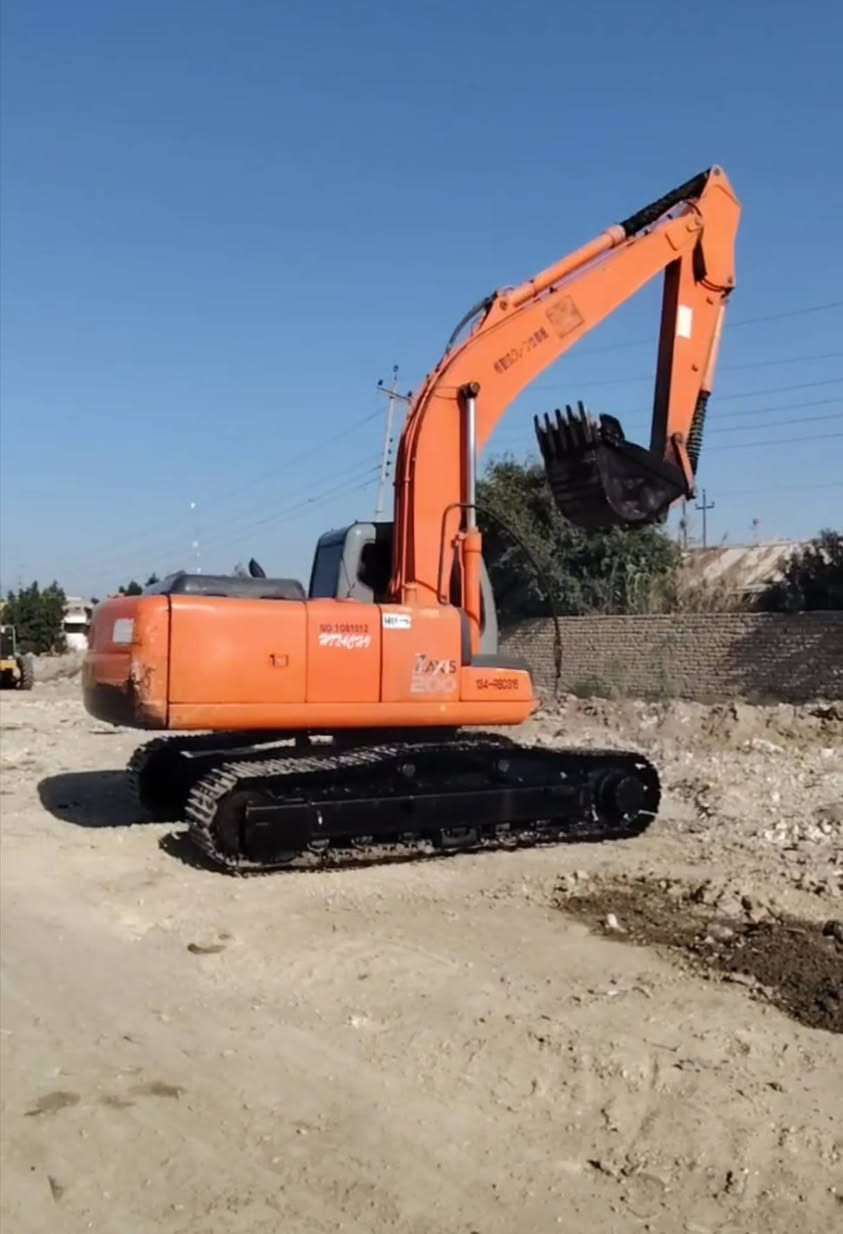 البيع حفارة زت موديل 2003 مكفولة رقم واسط بسمي مكاني عماره ‏‪***********‬‏
