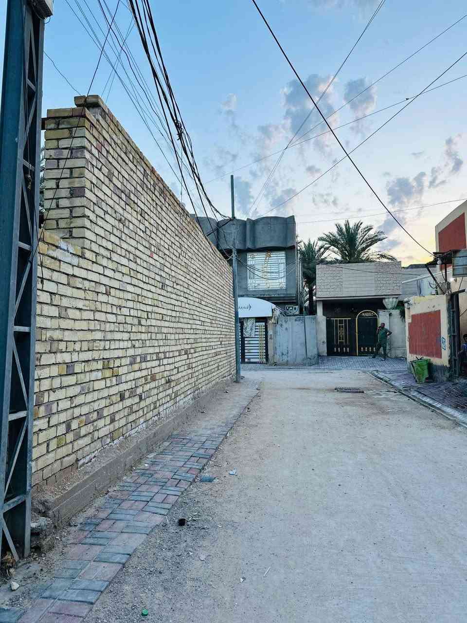 هيكل للبيع مساحه 120 متر غرفتين نوم صاله ستقبال مطبخ صحيات داخليه خارجيه
الموقع طويريج حي الجمعيه شارع ام البنين 

السعر وباقي التفاصيل خاص 

يرهم اقصاد 

***********

***********
