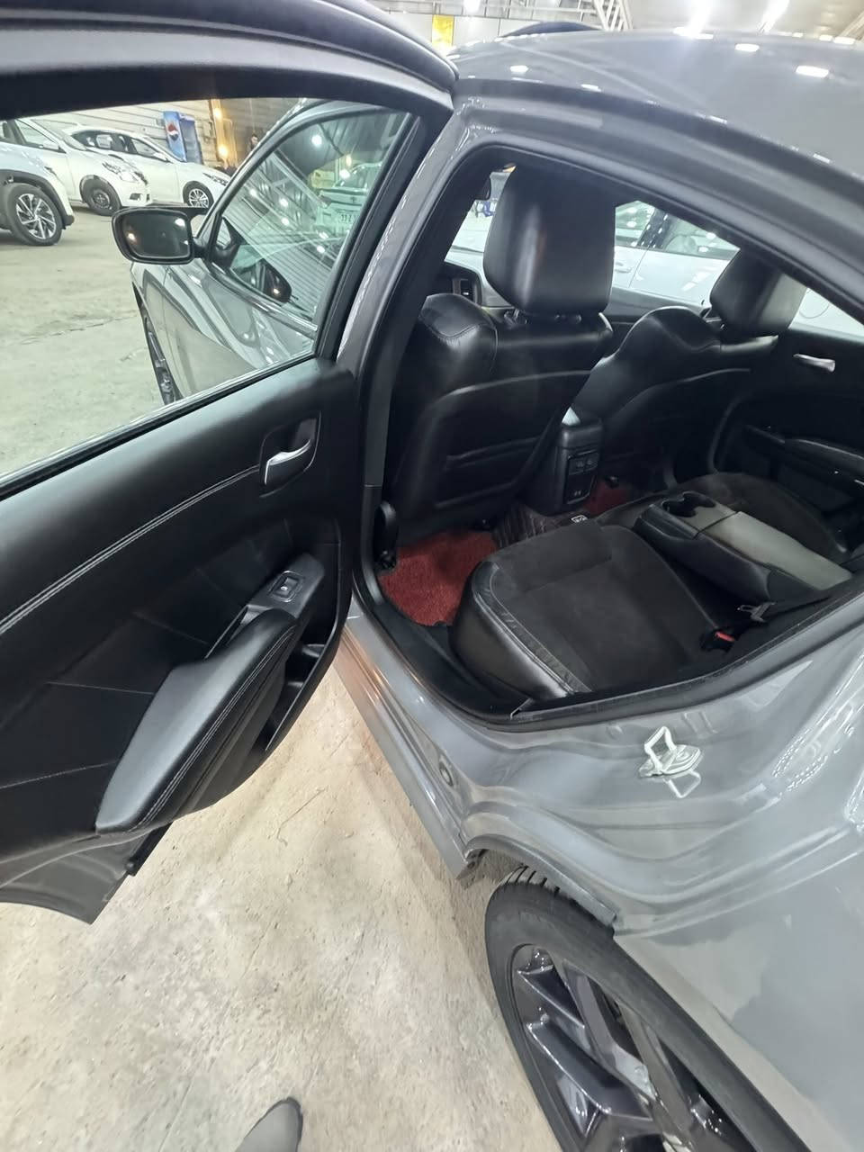 🌹🌹تحية طيبة🌹🌹
جارجر 2023 خليجي وكالة هارلم
 جيتي فول الفول GT بلاص 
كفالة عامة من كلشي شرط السونار
ماشية 31 الف 
محرك V6 3600 
سيارة اخت الزيرو 
السعر 350 ورقة او مراوس 
مكاني بغداد معارض الكريعات 
***********
