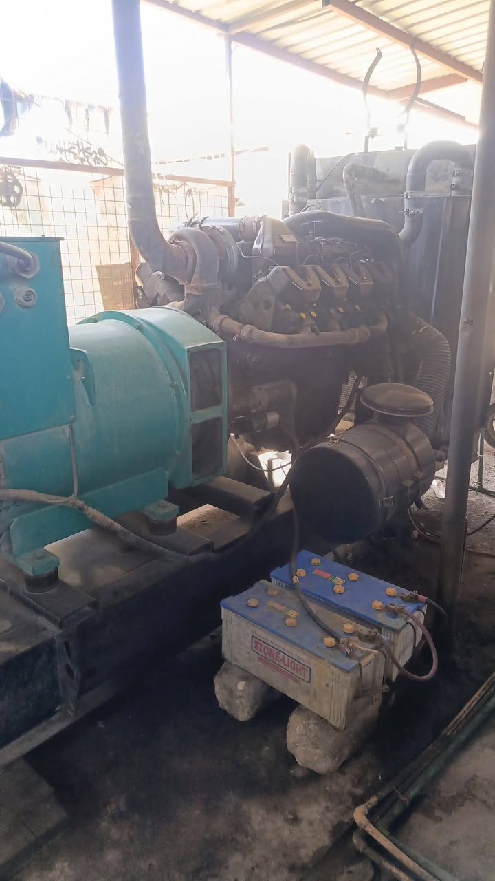 سلام عليكم موقع للبيع  مكان شارع عشرين يم دويرة  مجاز ٣٠٠ كي  مكلف بل نشر رقم ***********
