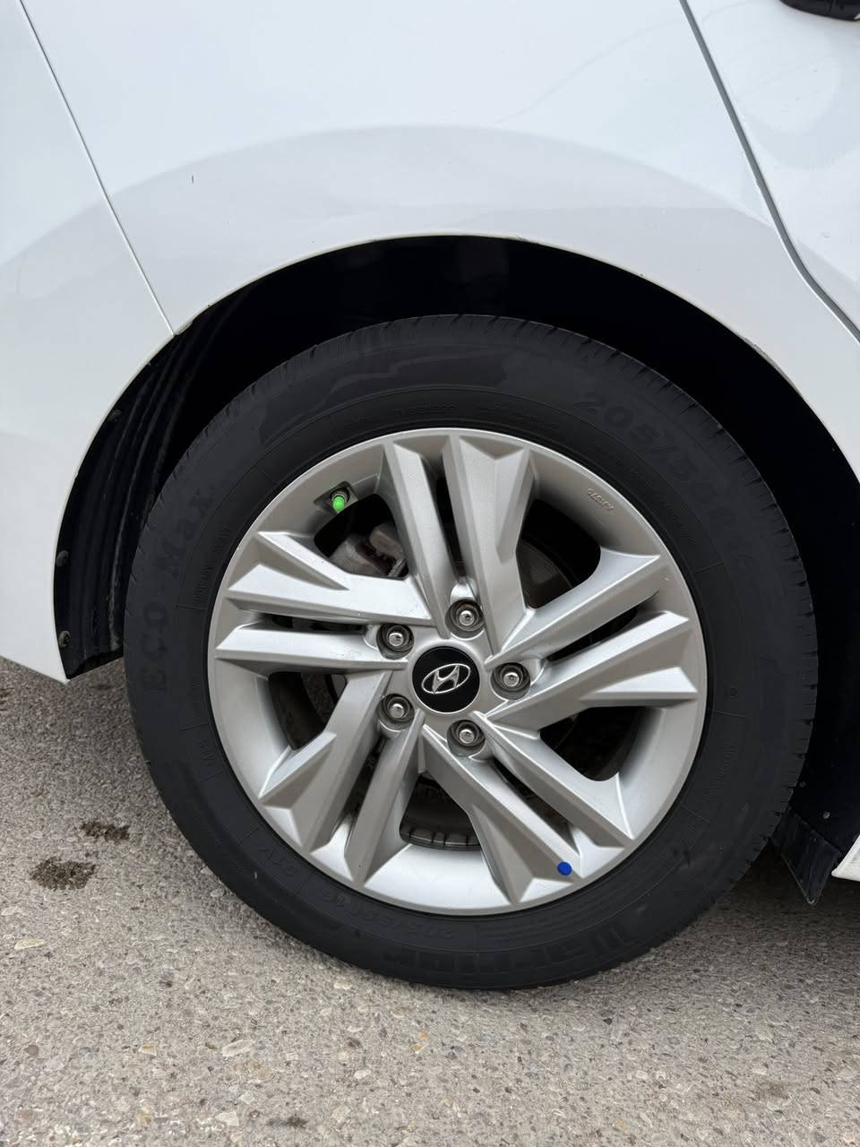 السلام عليكم النترا 2020 رقم ديالى بأسمي الدولي هزه وفحص ورقم كله جديد السياره بحاله الوكاله كله ع وضع الشركه الساره بدون حادث حادثه فقط دعاميه اماميه ومن امريكا بيهه قبق الجنطه فقط كلير بدون حادث كير محرك بل شرط مامفتوح. حجر بيئه بلادي تخم تاير قبل شهر شديته  صدرهه شركه. ماشيه فقط 65 mi شاشه وكامرا  كشن جلد والارضيه. مغلفه بل كامل جلد وحساسات ورادار امامي وجانبي سستم كامل وين ميعجبك افحص واني منزل بيهه سونار سعر 137  مكان السياره ديالى بعقوبه الستفسار *********** نذير
