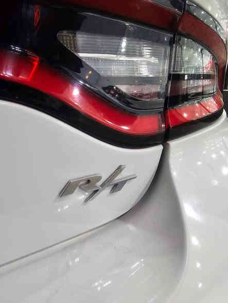 السلام عليكم ورحمة الله وبركاتة
دوج جارجر  وارد امريكي 
الفئه        RT
موديل    2022
محرك    5700  
بدون فتحه 
جلد عمل سويته بدبي 
شاشه جبيره
ماشيه   27000   مايل
السياره جاهزه مابيه مصرف 
جاملغ وبنيد والباب بدلتهن نفس اللون صبغ نص الجاملغ الخلفي  
مرقم بغداد الدولي الجديد بااسمي 

شاصي لغد مكفولات 

مكاني بغداد الكرخ 
الاستفسار   ***********
