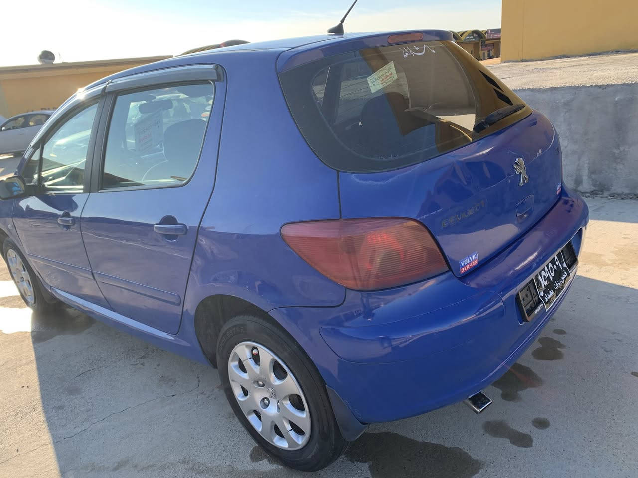 بيجو موديل 2005
قولوپين و برين ب شه رت 
3 قتعين سبغي تيدا به غه 
سعر 45 و مه جال 
رقه م ***********
