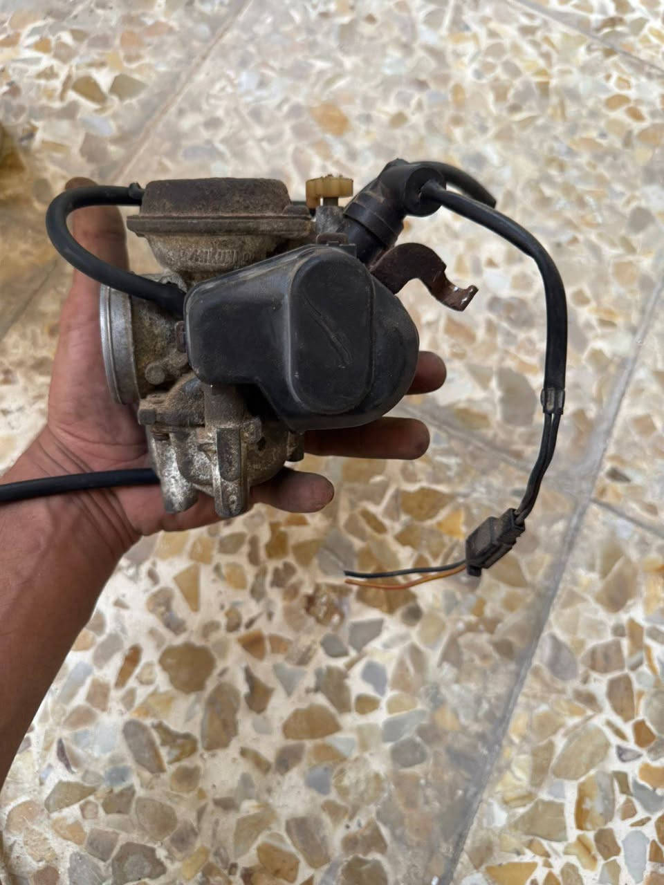 سلام عليكم الغوالي
كابريته مال فراشه للبيع شرط حاويه كدامك ليريده بخدمته


**إذا كنت صاحب هذا الإعلان وتريد حذفه لأي سبب، رجاءا أرسل رسالة إلى الدعم الفني**