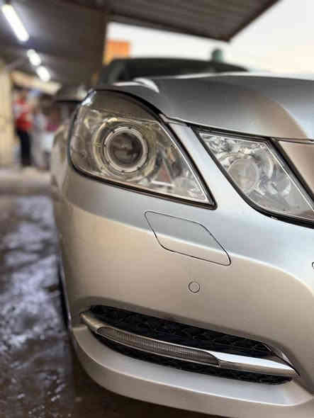 السلام عليكم   .... Mercedes-Benz  ... E-Class
موديل 2011  فول مواصفات

الضرر  3 مكانات صبغ + رأس البونيد تعديل بارد

محرك   E200  Turbo.... المحرك بشرط ما مفتوح على وضع الشركة

تبريد + تدفئه بشرط

َمنضومة زينون بلادي + عدسة متحركة

هزة ورقم جديد + سنوية لحد 2030

السعر  155   اخو البلاش والله ماكو هيج سيارة على هاي النظافة بهذا السعر

((***********))  ((***********))  فهد
