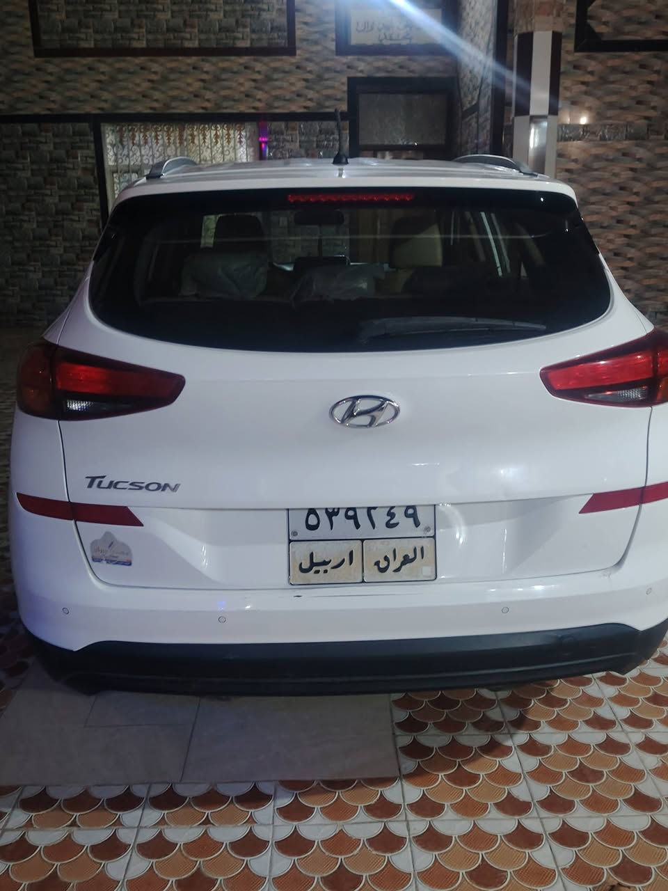 توكسان 2019 فول موصفات عده الفتحه سياره حلوه وجديده كفاله عامه عده ذني الموضحات بصوره شبر جلغ بلبنيد حديديه جديده مكينه كير كله كفاله رقم اربيل لاتصال *********** السعر 193 وبيه مجال
