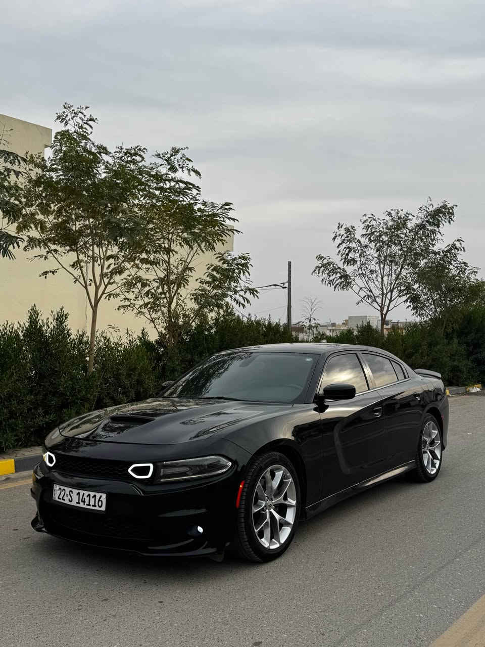 دوج جارجر 22GT للبيع 
سياره بدون صبغ فقط شبرين تعديل بارد
كير و محرك كفاله ماشي 65 ميل 
السياره بالواقع احلى
سعرها 252 بي مجال بسيط 
رقم موبايل *********** كركوك, العراق
