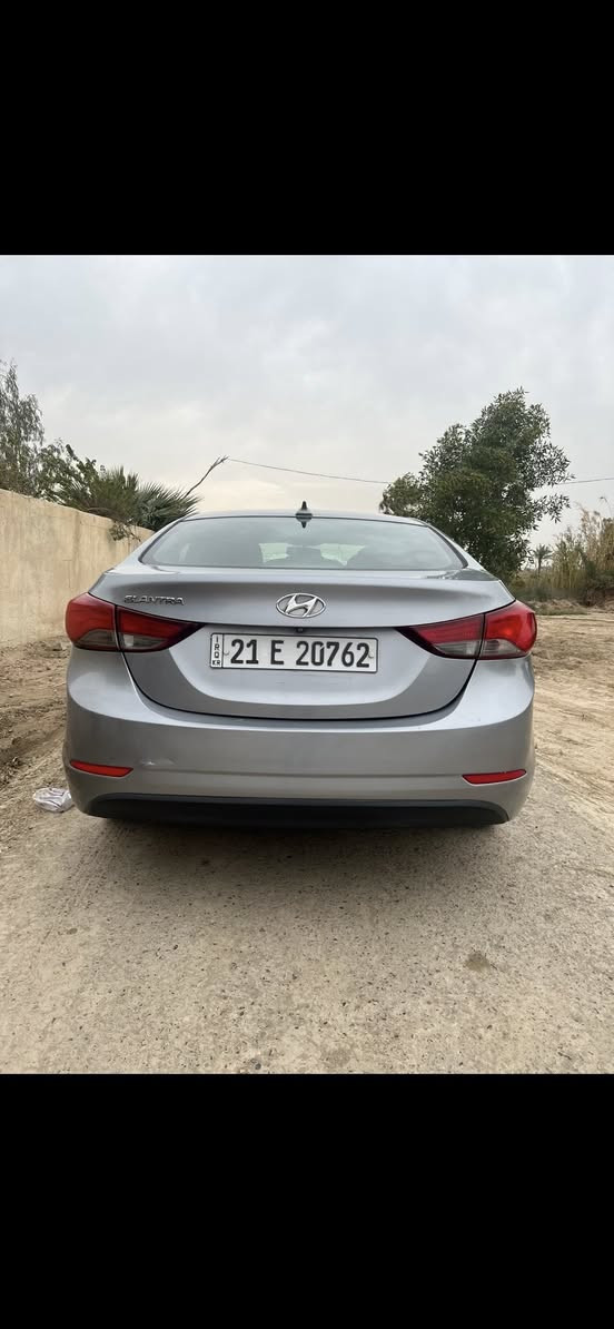 سلام عليكم لبيع الانترا 2016 أمريكي محركه 1800دوش ضررها بوب ثنين جهت السايق رقم سليمانيه سياره نضيفه جداً تحويل مباشر ***********
