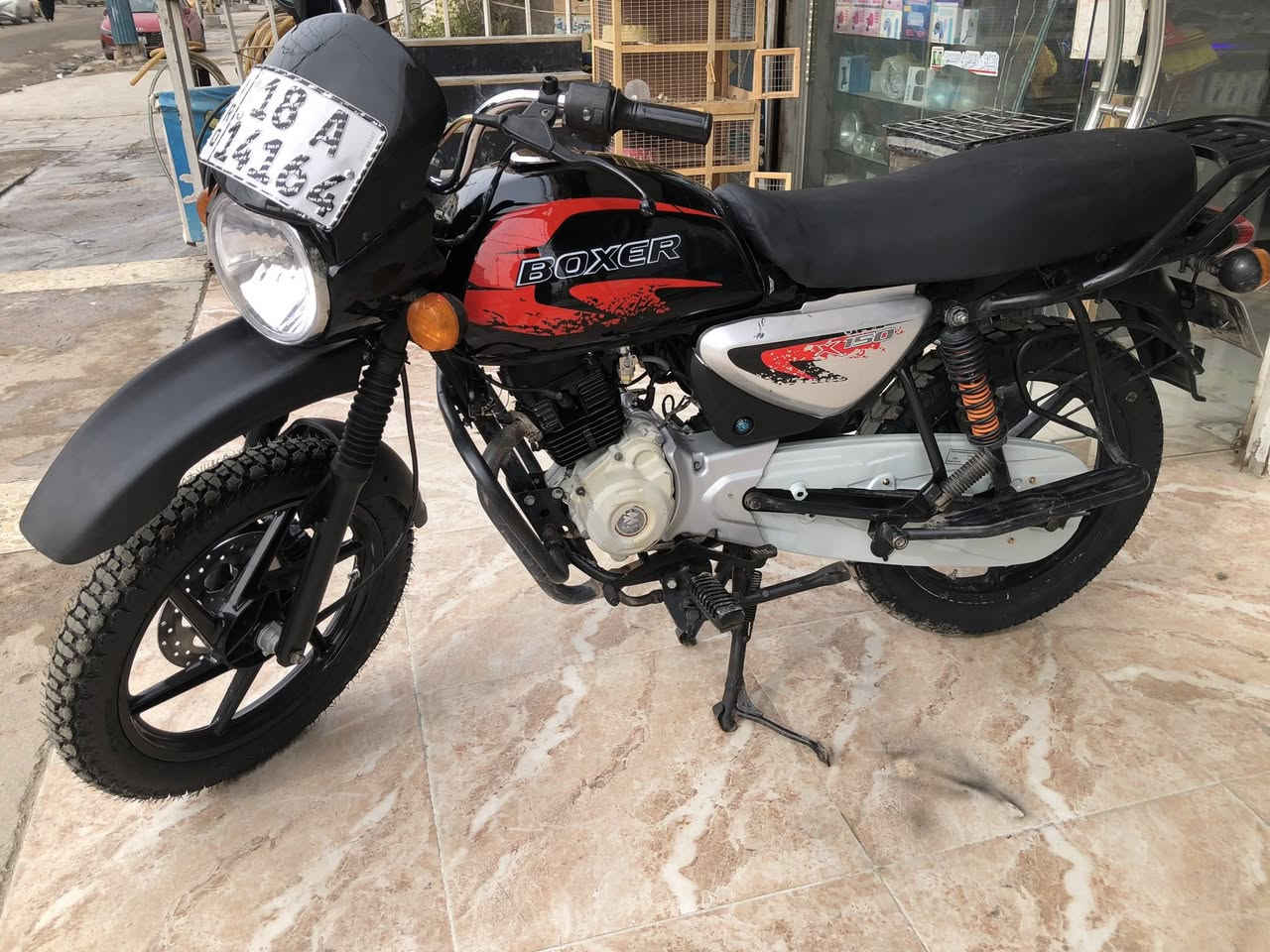 سلام عليكم بوكسرموديل ٢٢مسجله بل سنويه ٢١نفس الصوره جديده دراجه اي نقص مابيها جديده بسمي تحويل ثاني يوم بسمك مكاني بغدادحي الامين الثانيه السعرمليون و٩٠٠بيها مجال لشراي ***********
