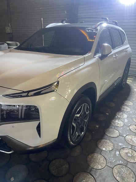 سلام عليكم البيع سنتافي 2023
فول فول 
محرك هايبرد 2000
صبخ باب بنيد جاملخ 
سعر 215
***********
