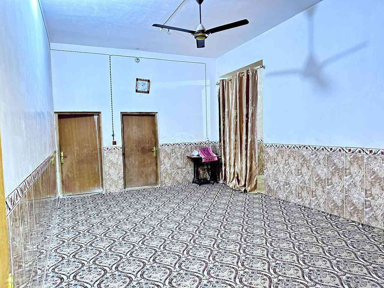 دار للبيع  شارع الست سهيله  مقابل بيت عقيل عيدان مساحهه 350
#يتكون من غرفتين وصاله واستقبال ومطبخ ومجمع صحيات داخلي وخارجي 

السطح  كونكريت البناء طابوك   

شارع 8 متر صب ومجاري 

الاستفسار مراجعه مكتب محسن مزاد محسن مزاد  
قرب عارضه المزاد شارع البطاوي 

*********** حيدر برهي 

‏‪***********‬‏ حجي محسن
