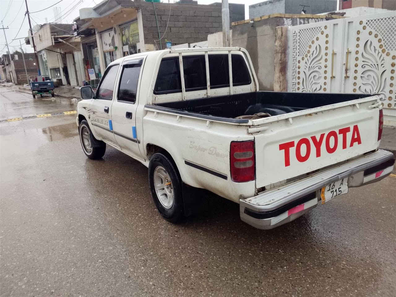 سلام عليكم دير بيكم صيني للبيع موديل 2008رقم دولي سياره جاهزه كير محرك حداديه تخم تاير مكفول سنوي جديد سعر41.  ***********
