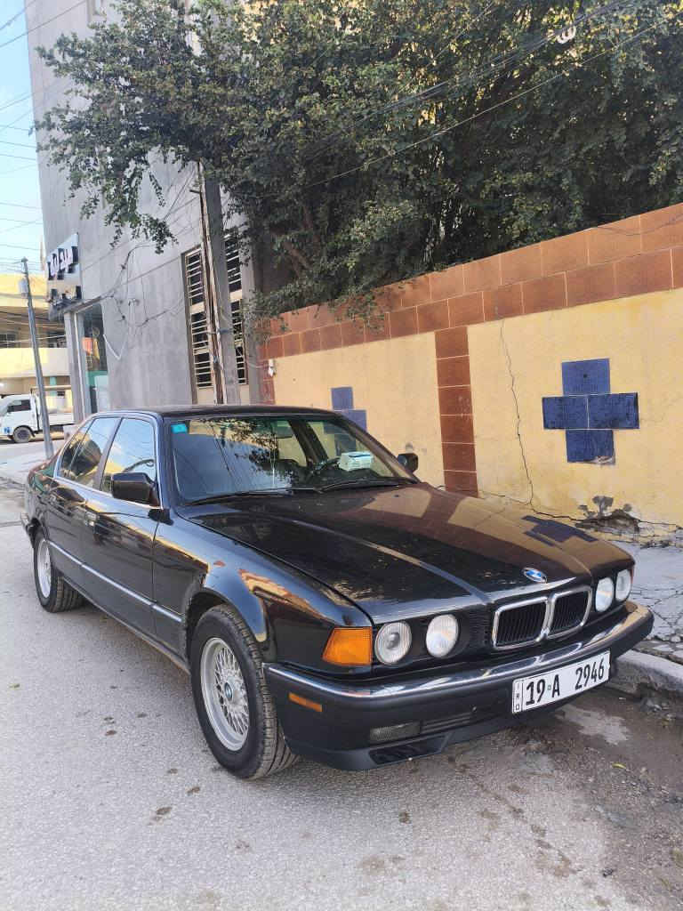 BMW 740i
موديل 1993 مكينة 8V 
السيارة باسمي رقم انكليزي وهزة جديدة 
تحويل ثاني يوم

دبل جكمجة 

تدفئة  للكشنات 

منظومة تبريد كاملة جديدة تبريد ثلج 🥶

تدفئة للجام 

غرفة جلد اسود 

السيارة كفالة عامة من الدعامية للدعامية ما ناقصها برغي

مصبوغة جديد فرن درجة اولى

تخم تاير جديد 

باتري جديد 

سيدي جنجر اصلي مال شركة 

راديترات ومراوح جديدة 

صدر امامي وخلفي كامل جديد 

كلشي بل سيارة جديد 

ورقم حلو 

ترايك من البصرة الزاخو 

مكان السيارة بغداد للاستفسار: *********** بغداد, العراق
