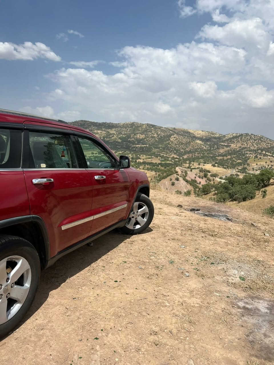 سلام عليكم (تم تنزيل السعر)
جيب لاريدو 11 امريكي كلين بدون حادث بدون ايرباك بيها بارد وصبغ نص باب خلفي فقط مكينه3600 خير من الله تبريد قطعتين ثلج تخم تاير قبل 3اشهر شادة صدر امامي خلفي قبل شهرين شادة مواصفات عاديه شاشه وكامره ماشيه318الف وقابل للزيادة فور ويل ملغي سيارة مال جناي بسمي تحويل ثاني يوم السعر 165$ وبيها مجال قليل مكاني الكاظمية *********** متواجد ع النت
