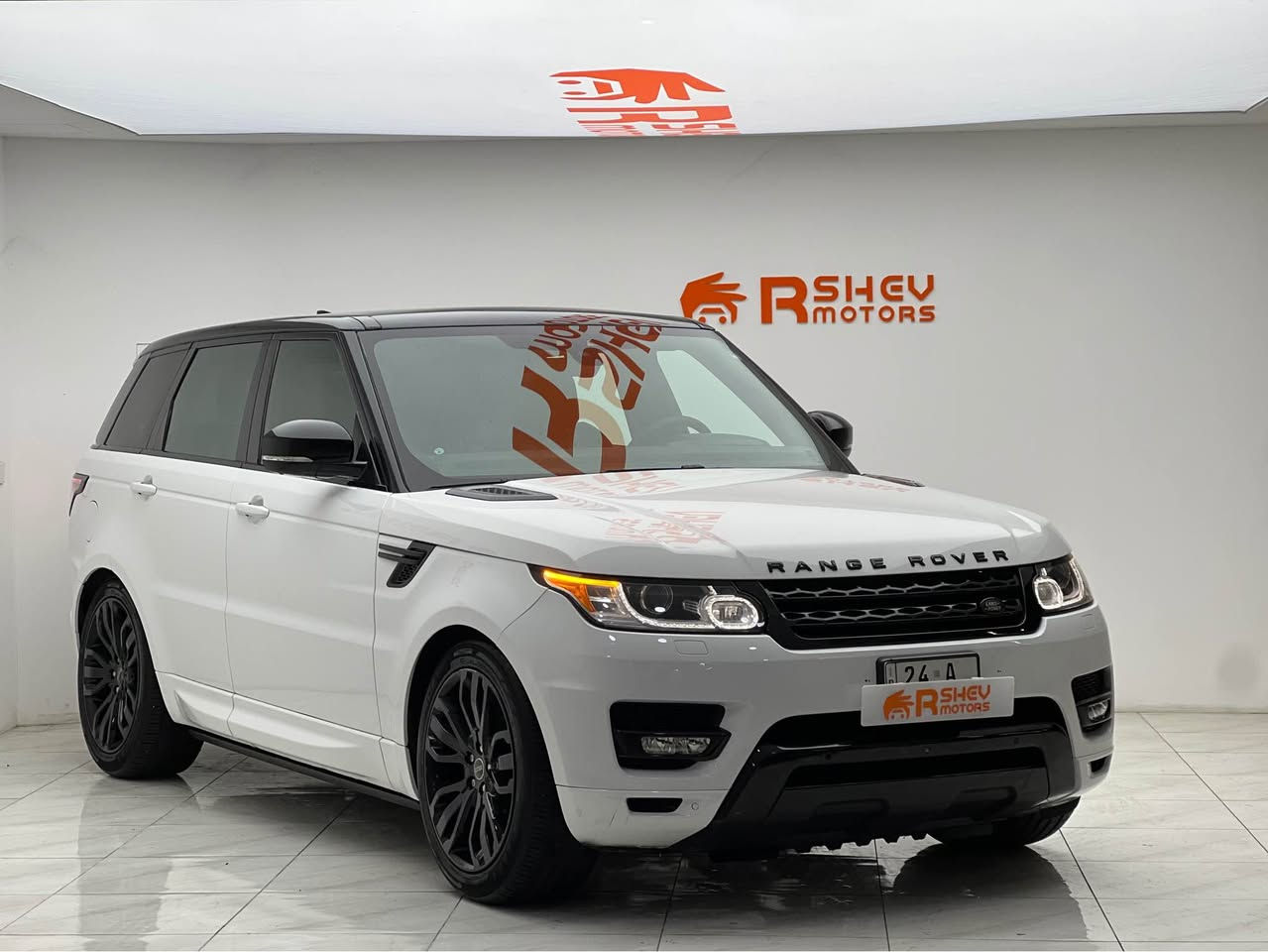 RANGE ROVER SPORT 2017
لاند روفر رينج روفر سبورت 2017
مواصفات S سبورت 
5 مقاعد
مواصفات :(كاميرا خلفية
سقف بانورامي
بصمة
شاشة
المصابيح الأمامية ليد
صندوق كهربائي
لوحة قيادة رقمية
مراقبة النقطة العمياء
مصابيح زينون الأمامية
أبل كاربلاي
سلندر  6. 3.0
امريكية
86,000 مايل  ماشية
رقم دهوك الجديد 
سعر السيارة مناسب 
$31,500 يعني ثلاث دفاتر و خمسة عشر ورقة و بي مجال للطيبين
رقم الشاصي مرفق بالصور 
مكان السيارة
دهوك -معرض ارشف R-Shev
رقم51 من معارض التيرمينال 
***********
*********** دهوك, العراق
