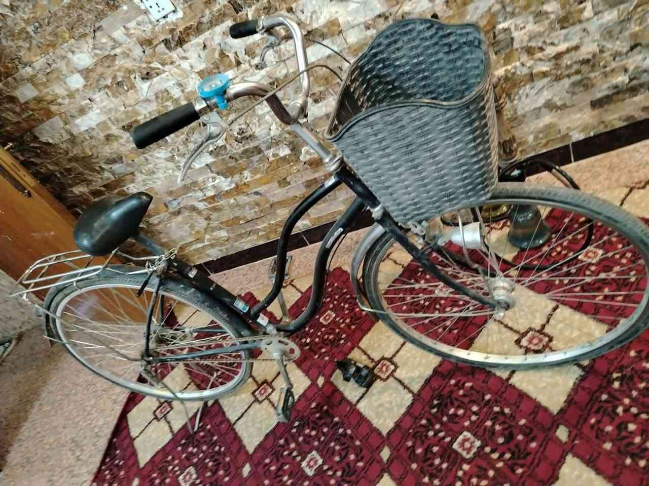 بايسكل ابلادي حجم 28 وكفول وختم وكلشي كامل سعره نار 🔥 65الف دينار مكاني بغداد-الغزاليه/للستفسار خاص او ***********
