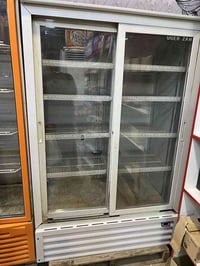 ديوانيه • ثلاجة • للبيع