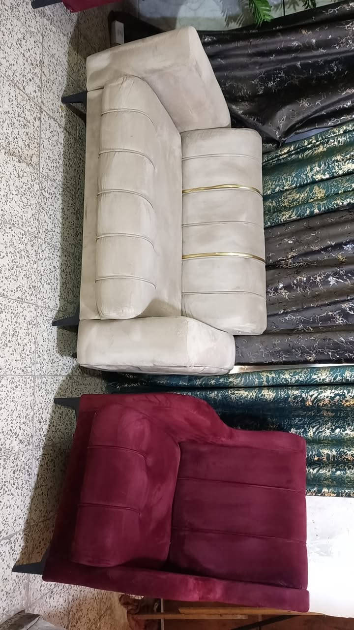 تخم تركي ٧مقاعد خشب بلوك ثكيل نضاف فول سعر ٢١٠ وبي مجال مكاني بياع يوجد توصيل بكروه *********** وتساب
