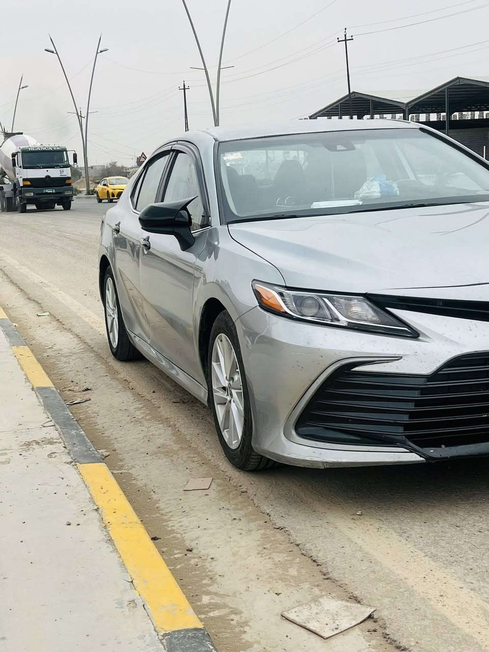 السلام عليكم 
كامري 2023مراوس فقط
اوباما او جارجر
مرقمه بسمي
ضررها جاملق وباب وشبر بل قماره
مراوس فقط
175وبيها مجال
***********
