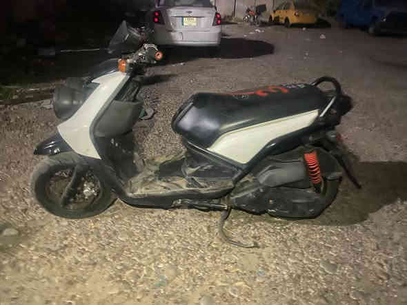 سلام عليكم 
دراجتين للبيع سكنس جبلي حديث
الزركه مزود
والبيضه بيها تزويد بس قليل كم شغله 
التزويد مثل ما موضح بصور وايستفسار خاص موجود
العنوان الاعظميه 
لالستفسار ***********
السعر تعال خاص
