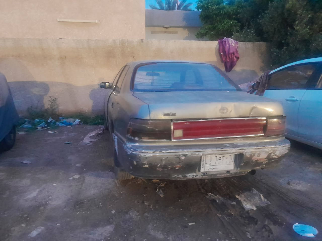 السلام عليكم تراوس و بيع  ***********موديل٩٣ سياره حلوه  اسعر مطلوب ٢٠ ورقه
