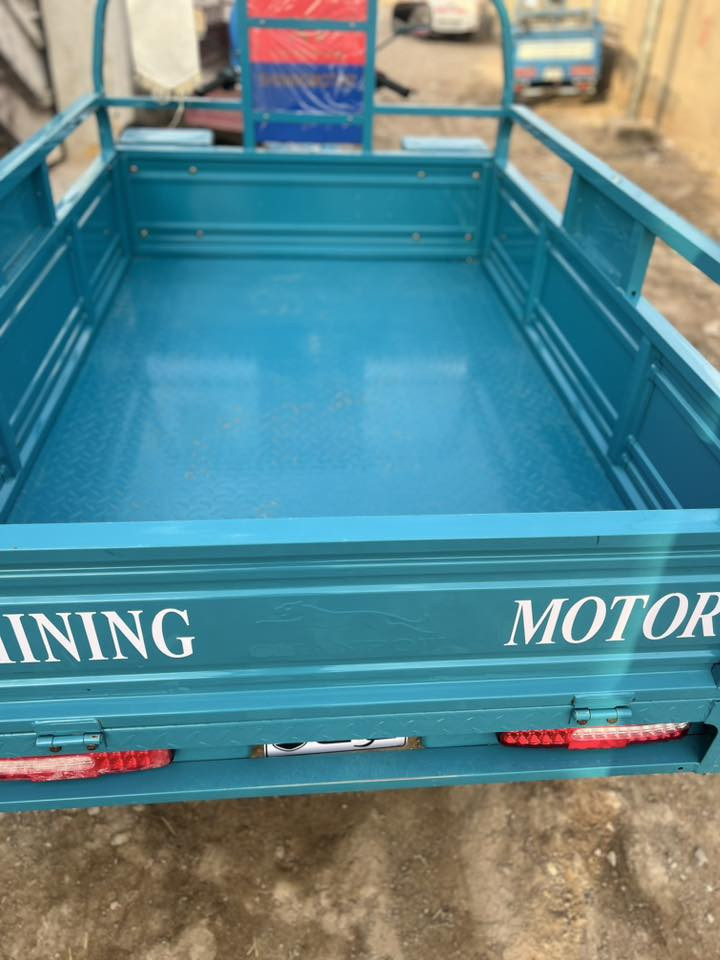 سلام عليكم ستوته للبيع موديل 23  زيرو مكاني كوت شارع نفط رقم لهاتف ***********
