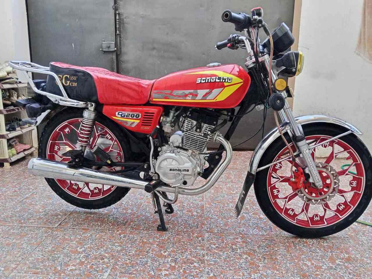 السلام علیکم دراجه ايراني مديل 24 وزن ثقيل دراجه مقوله مكفوله وضع شركه منفيس بصمات سويجات الشاشا تبث فيدو عليها كلها تخبل ما بيه نقص برغي واحد منفیس نشاط نعومه تجي بعيونك وتشوف مكاني صلاح الدينبلد العسر 625 وبيها مجال للشراي لا تكسرون بيها ما يعجبك لا تعلق حلال العالمم يرهم مراوس بسرفيز نضيف 

‏‪0781 921 6150‬‏ متواجد واتساب واتصال
