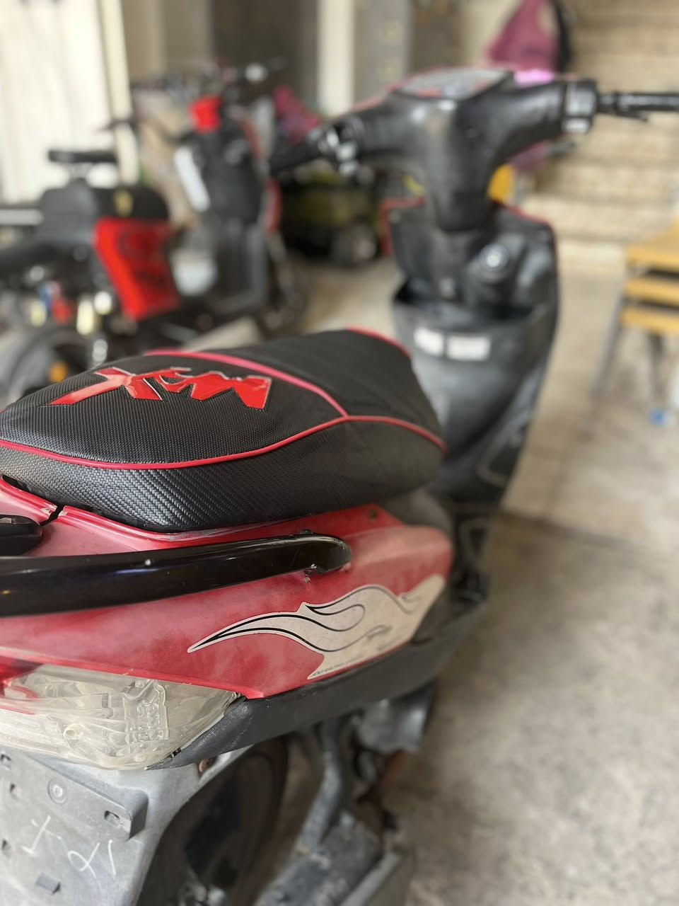 السلام عليكم ماكس للبيع عدله كفرات بلادي ملحات فول دراجه كلها بلاد باتري جديد كلجات جديده +بيها فقط سلف تجاري شلعه ومعدل تخبل دراجه كلشي شغال نكره سلف فقط العداد ينرادله واير فقط رايدها 725 وبيها مجال قليل مكاني بصره قبله ***********
