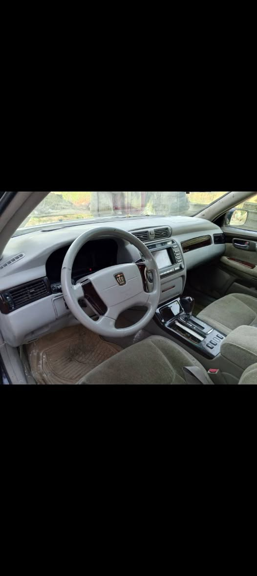 السلام عليكم ملكه للبيع رقم كركوك مفحوصه مامدفوع كمركها السياره كرستال 3 دكم تحوير نجف فوك وجوه بيها كصه فخذه الاماميه فقط والباقي مكفول كير ومكينه كفاله 
السعر 65 وبيها مجال مكان كوفه  ***********
