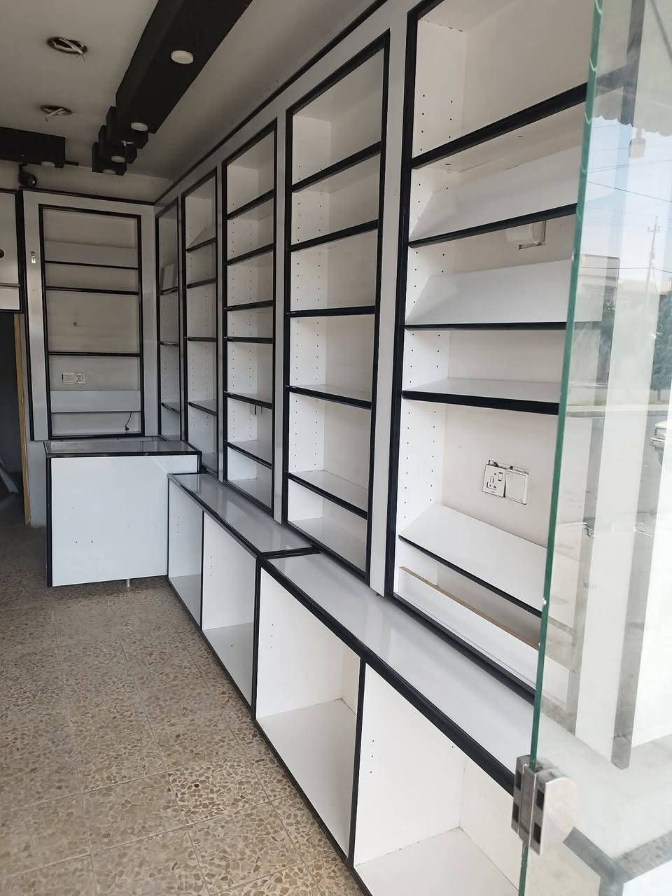 @إشارة ديكور المحل للبيع السعر 12 ورقه وبي مجال والمحل للايجار ايجارو 150 الي يريد ايجرو يشتري الديكور والي مايريد اياجرو بس يشتري الديكورالمحل موقعو سايدين الرفاعي مقابيل ماركت النسور قريب علا تي مارت


**إذا كنت صاحب هذا الإعلان وتريد حذفه لأي سبب، رجاءا أرسل رسالة إلى الدعم الفني**