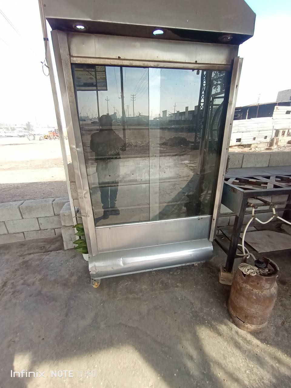 غراض مطعم للبيع ***********
