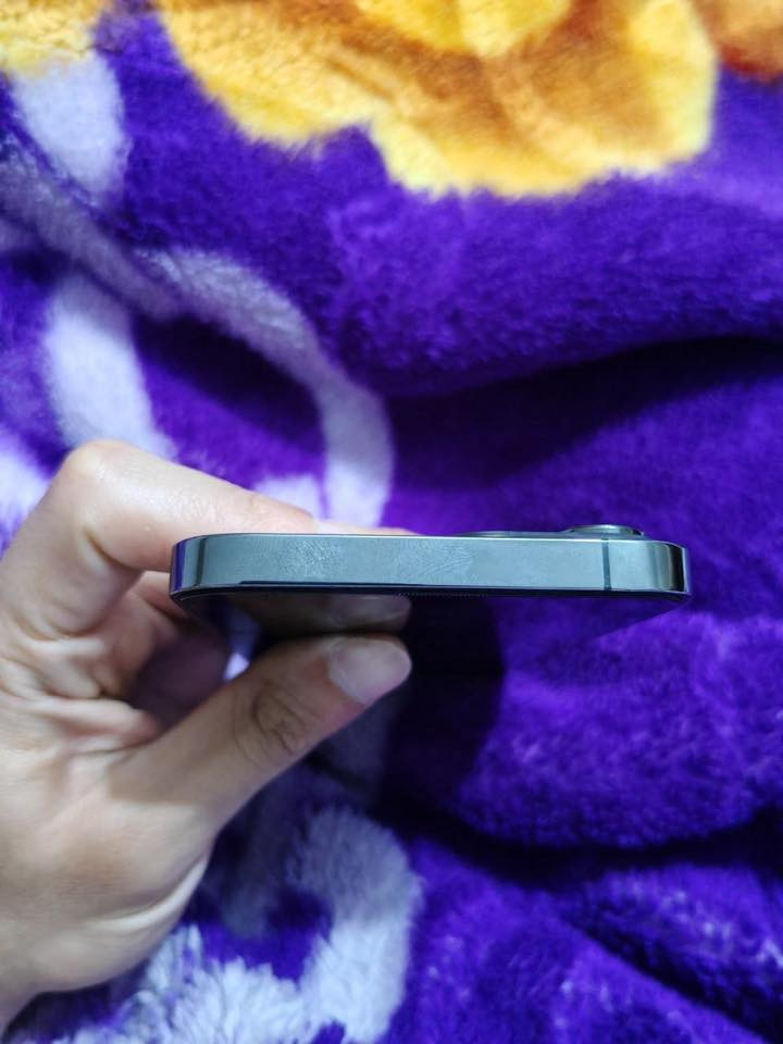 السلام عليكم
ايفون 13 برو ماكس
ذاكرة 1 تيرا
سعر 750،000 
جهاز استعمال شخصي ونظيف
نظافة 94‎%‎
بطارية 84‎%‎
جهاز مداخل اي صيانة ولا مبدل بي اي قطعة ولا مفتوح
لون اسود
ويه الجهاز انطيك كفرات عدد 5 اصليات
***********
المكان بغداد حي البنوك
لا يوجد توصيل
