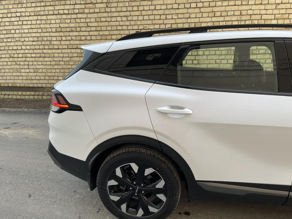 سلام عليكم
كيا سبورتج XLin امريكي 2023 رقم بغداد نگليزي 
ماشيه 68 mil
مواصفاتها
. محرك 2500
. بصمه 
. بنوراما 
. صندوق كهرباء ذكي 
. كرسي كهرباء السائق 
. سايد بريك بصمه 
. انظمة قيادة عدد 4
. شاشه متصله كبيره
. شاحن واير ليس 
. تدفئه كشنات 
. رادار امامي وخلفي وجانبي 
. اتوو هولد 
. تحديد مسار 
. حساس خلفي 
حادثها الامريكي صندوق وتعدل نفسه وباب خلف سائق كلير فقط 
وبلعراق خشم جمالغ امامي جهة السائق اربع اصابع ونرش كلير فقط 
سعرها 22$ وبيها مجال 
مكانها بغداد الحسينيه 
هـ***********
