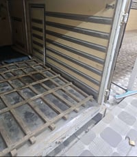 ورحمه الله وبركاته  براد لحوم للبيع بابعاد  عرض ١٧٠سم وطول ٣متر ارتفاع...