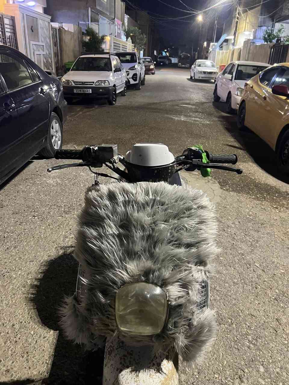 يالله سلام عليكم شبابنا اليوم عدنا بوليس للبيع بسعر كلش حلو و الدراجه ما ناقصها ايشي فقط هورن و قبق باتري دراجه مكينه ما مفتوح و الدراجه ما شاء الله تأخذها تريح بالك نكره سلف كلش حلوه و رزنه السعر 550 وبيها مجال.الرقم للتواصل ***********
