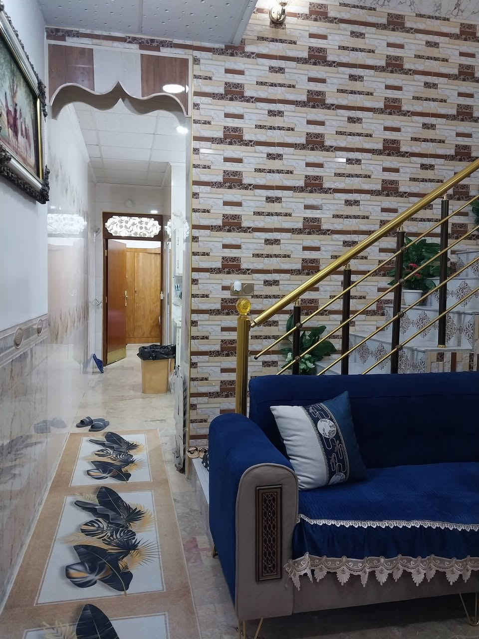 النجف الاشرف  ( حي الجامعه منطقة ٢٨ قرب مدرسة الرفاه الابتدائيه قرب المرور شارع ١٥ ) بيت ١٠٠ م  للبيع فقط بناء بطريقة حديثه طابقين ٣ غرف نوم ٣ حمامات  استقبال وصاله ومطبخ البيت نظيف جدا .. مركب تصفيه ماء وتانكي عدد ٢ .١٠٠٠ مكعب كيزر جديد مع مراوح بكل غرفه ومفرغات عدد ٣ وسنك وملحق كل هذا يبقى مع البيع والمنطقة هادى جدا قريبه للاسواق...  السعر على الخاص او الاتصال ***********
