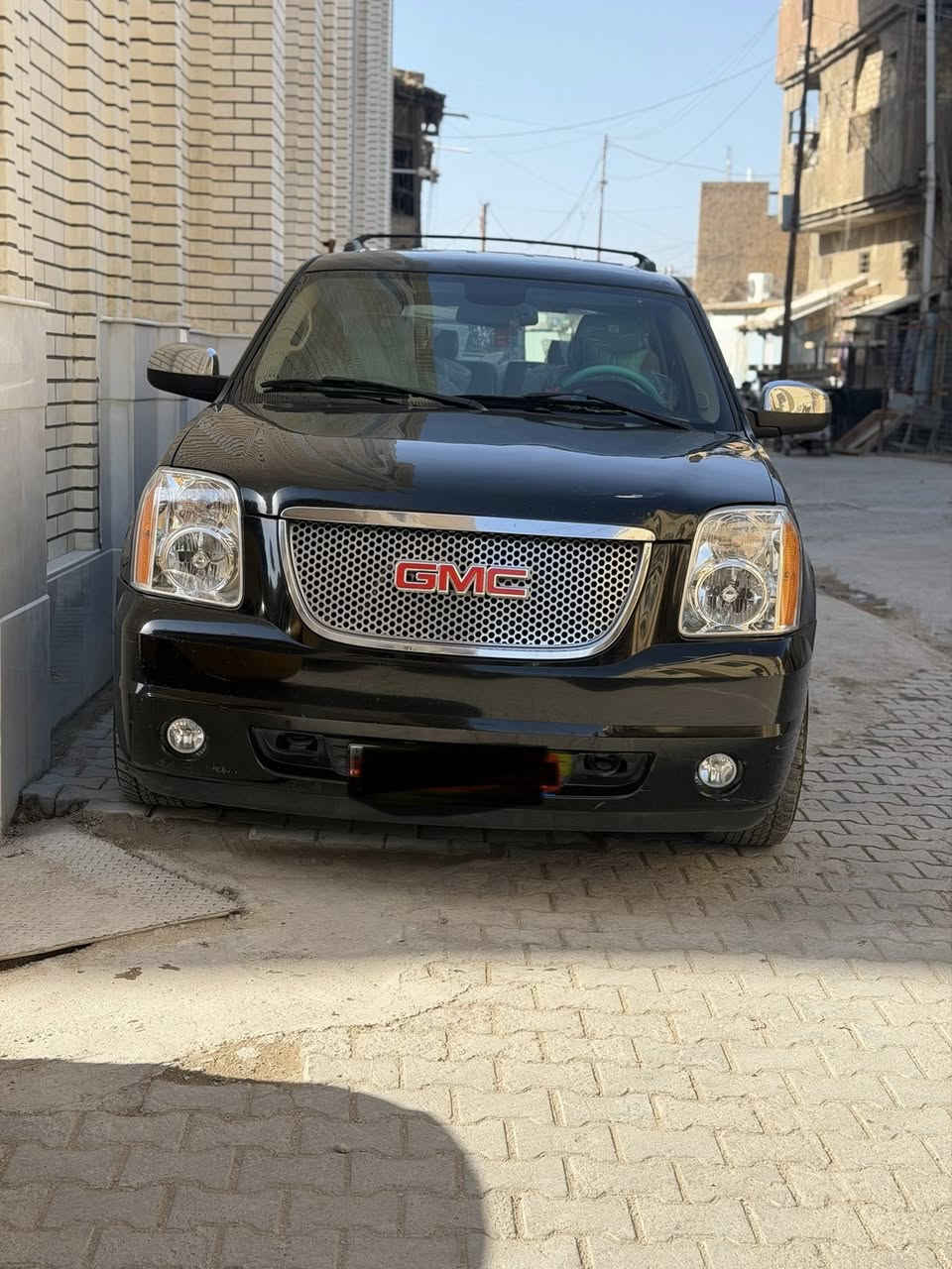 السلام عليكم
جيمسي  يوكن 2008  
رقم سليمانيه. باسمي 
سياره خليجيه  
سياره كامله ماناقصه برغي
مسويله ادامه قبل سبوع 
تخم تاير ودوشمه سقف وكشنات
نشره محيطيه اصليه تغير الوان بل مبايل
تبريد منضومه كامله جديده حته فريز 
شاشه كاربلي  اصليه صارف عل سياره 
مليونين ونص كامله من كلشي 
سعر 180 وبيه مجال بسيط
مكان سياره بغداد

***********
