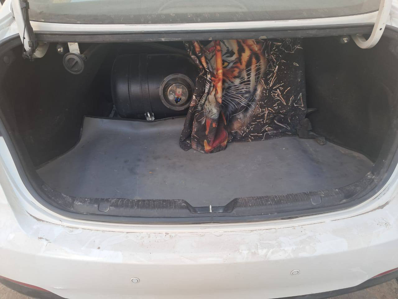 سلام عليكم ورحمة سياره كيا سيراتو موديل ٢٠١٣ سياره جاهزة مابيها اي نقص رقم سليمانيه تحويل مباشر بيها منضومه غاز شغاله بيع او مراوس حساب القناعه مكاني بغداد البياع رقم الهاتف *********** خوان سونار موجود بلمنشور سعر ١١٥🌹
