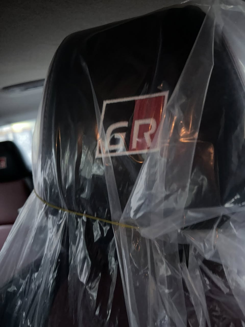 السلام عليكم
للبيع 
كورلا هايبرد خليجي فول مواصفات جي ار 
ماشيه ١٢ 
سعر ١٥٥ 
***********
